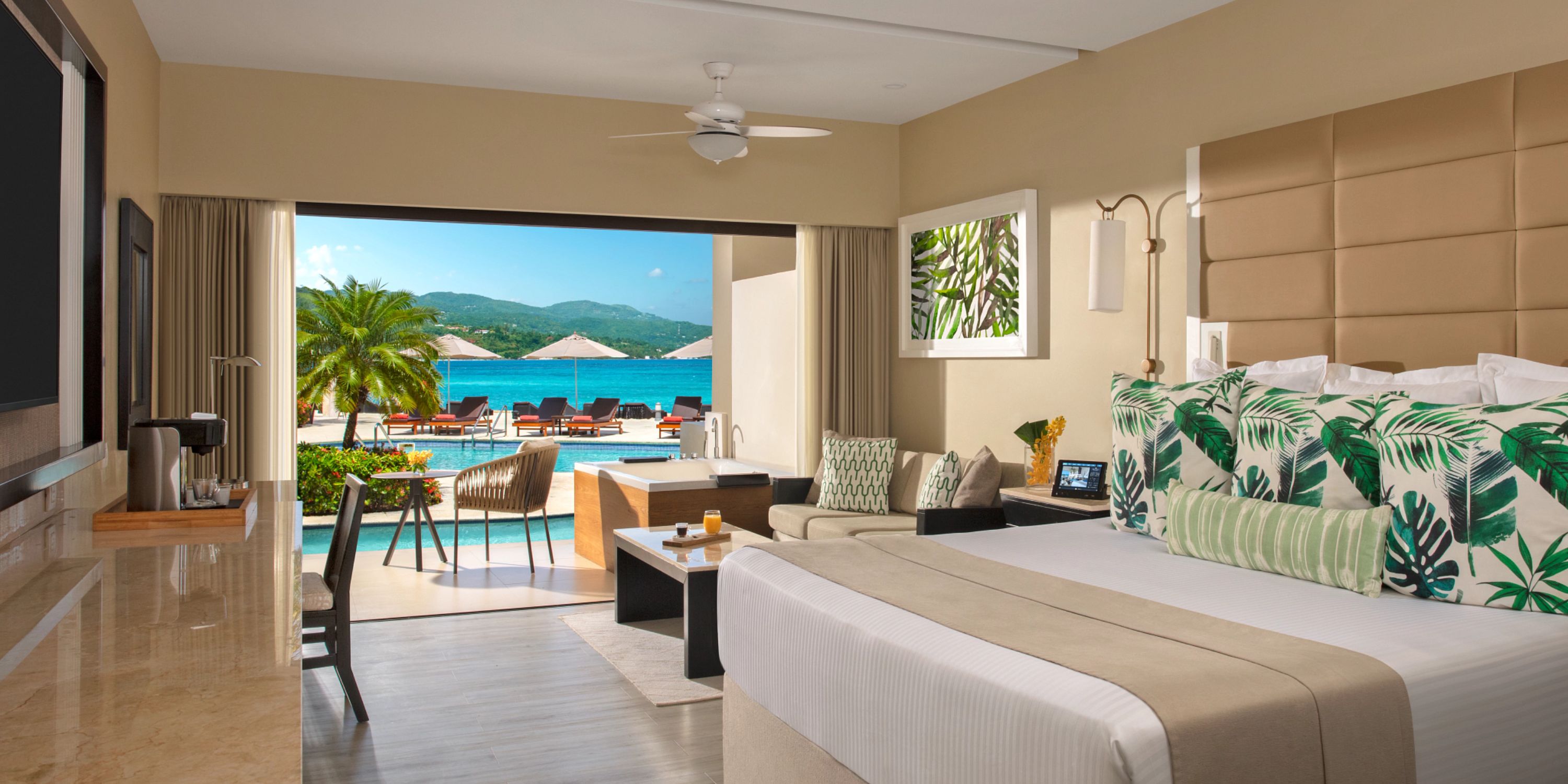 Secrets Wo Swim Out Room